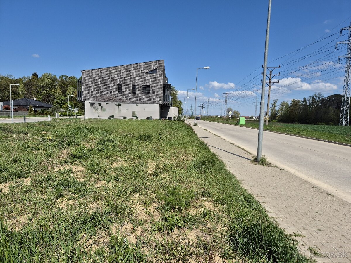 STAVEBNÝ POZEMOK v novovybudovanej lokalite. – pohled 6