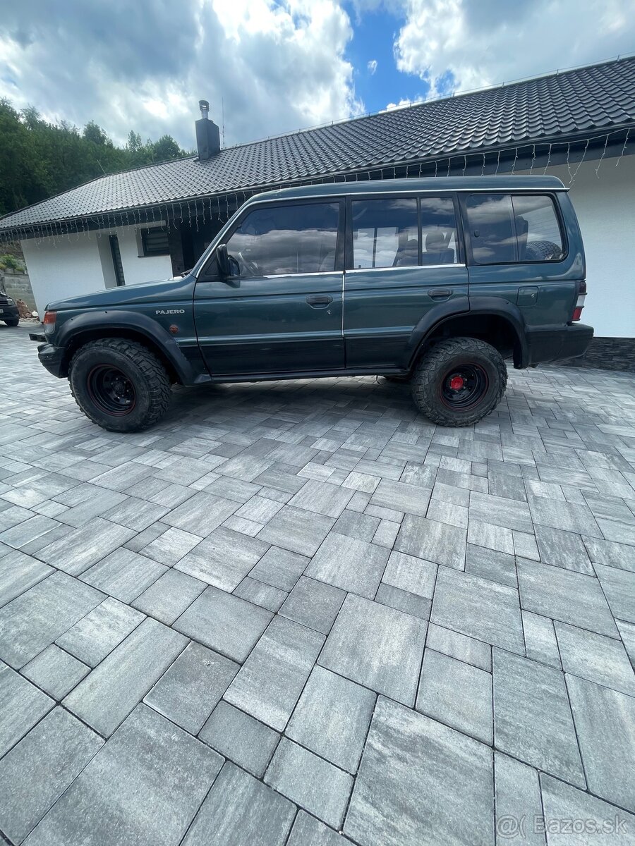 Mitsubishi pajero 2.5 - 6