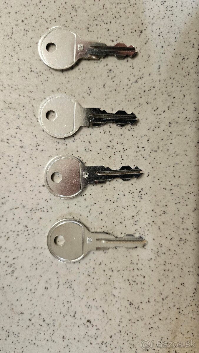 Predám nový orig.strešný nosič na opel Mokka - 6