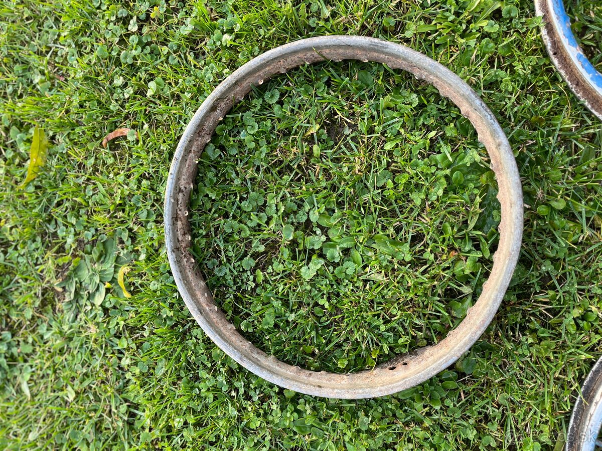 Ráfiky na pionier 555 - 6