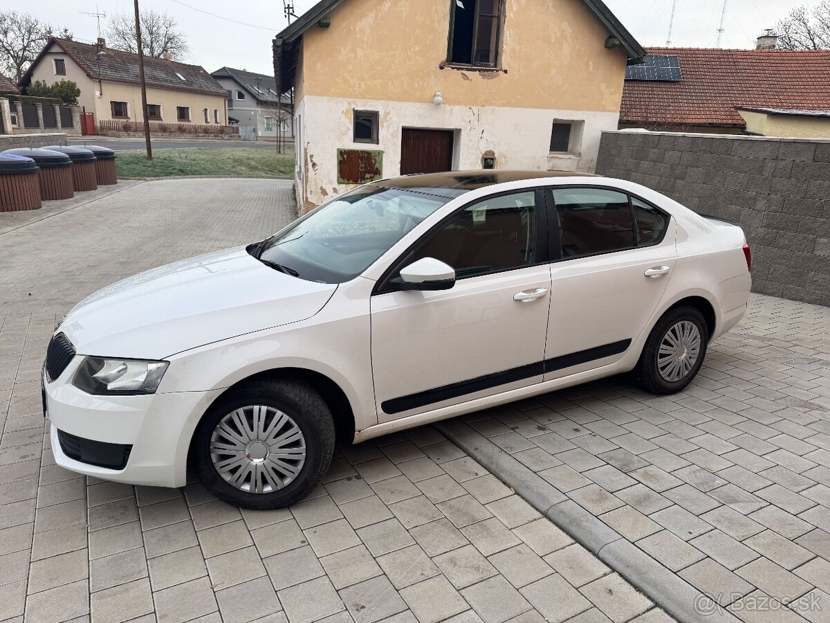 Skoda Octavia 3 2015 1 majitel najeto 150 000kc plně funkční - 6