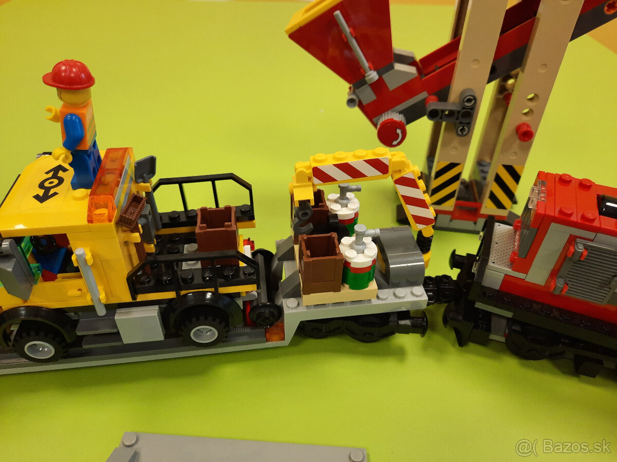 LEGO 3677 - séria CITY - Červený nákladný vlak - 6