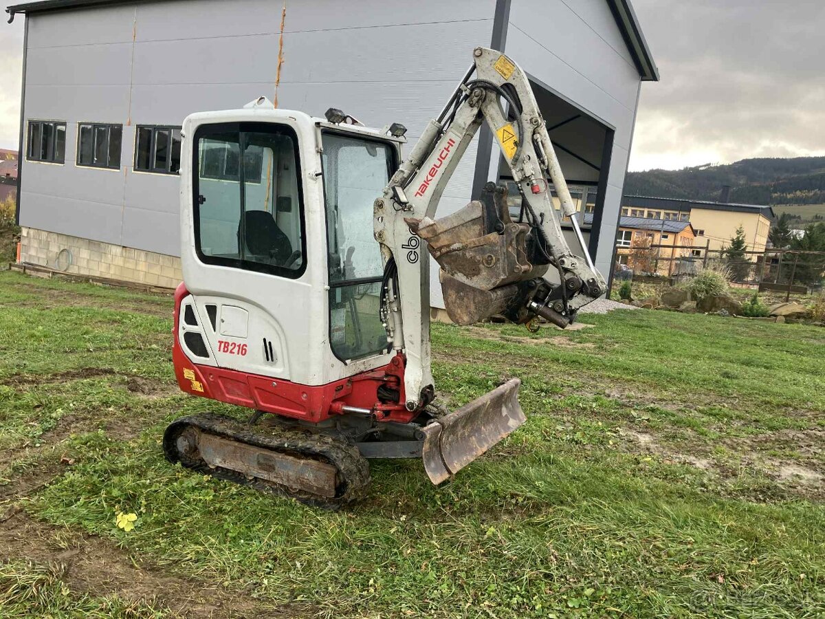 Takeuchi TB216 V4 najvyššia výbava naklapacia hlavica - 6