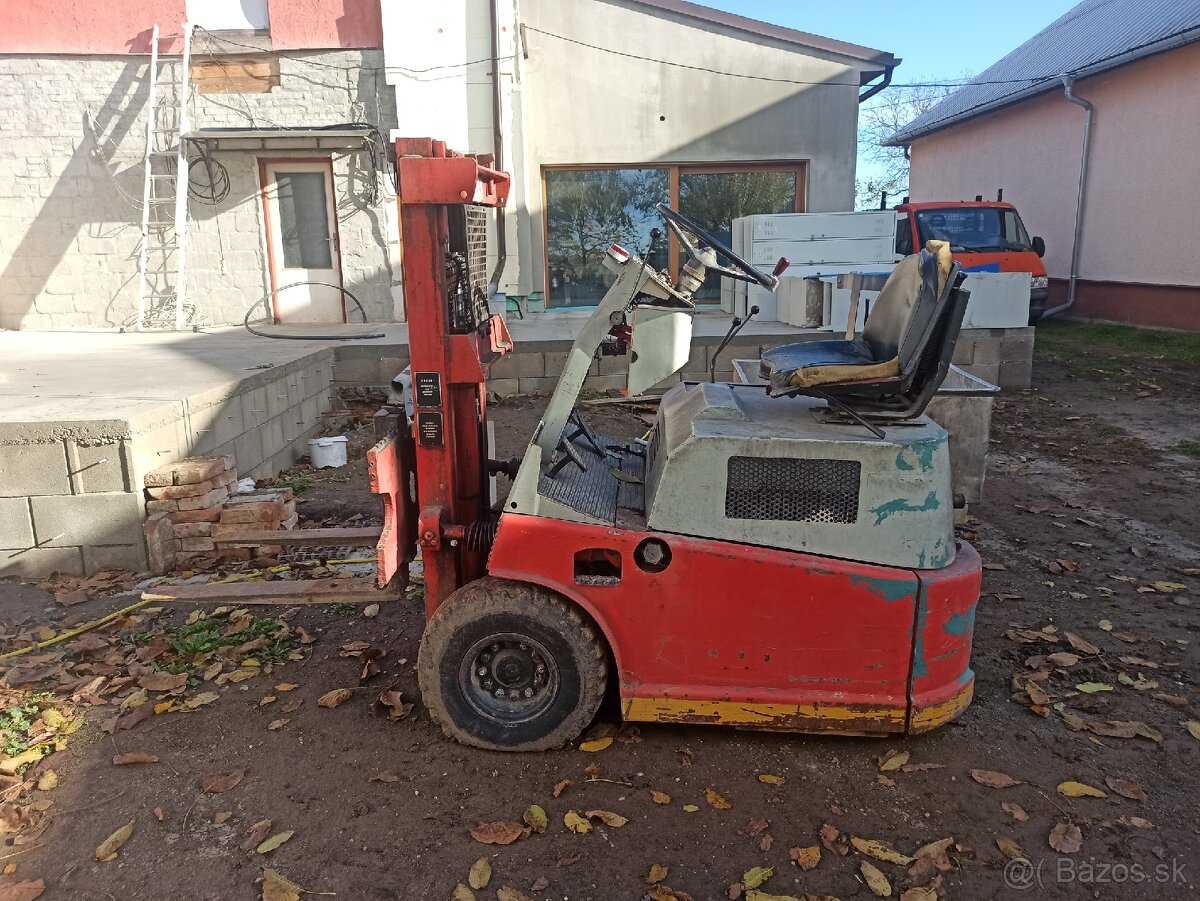 Malá veža zdviz VZV paletyzacne vidly ližiny trojbod - 6