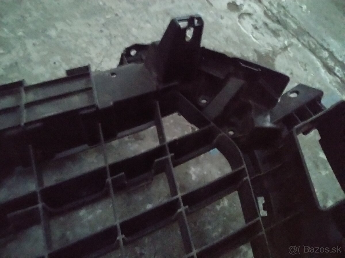 Audi Q7 2018 Maska - 6