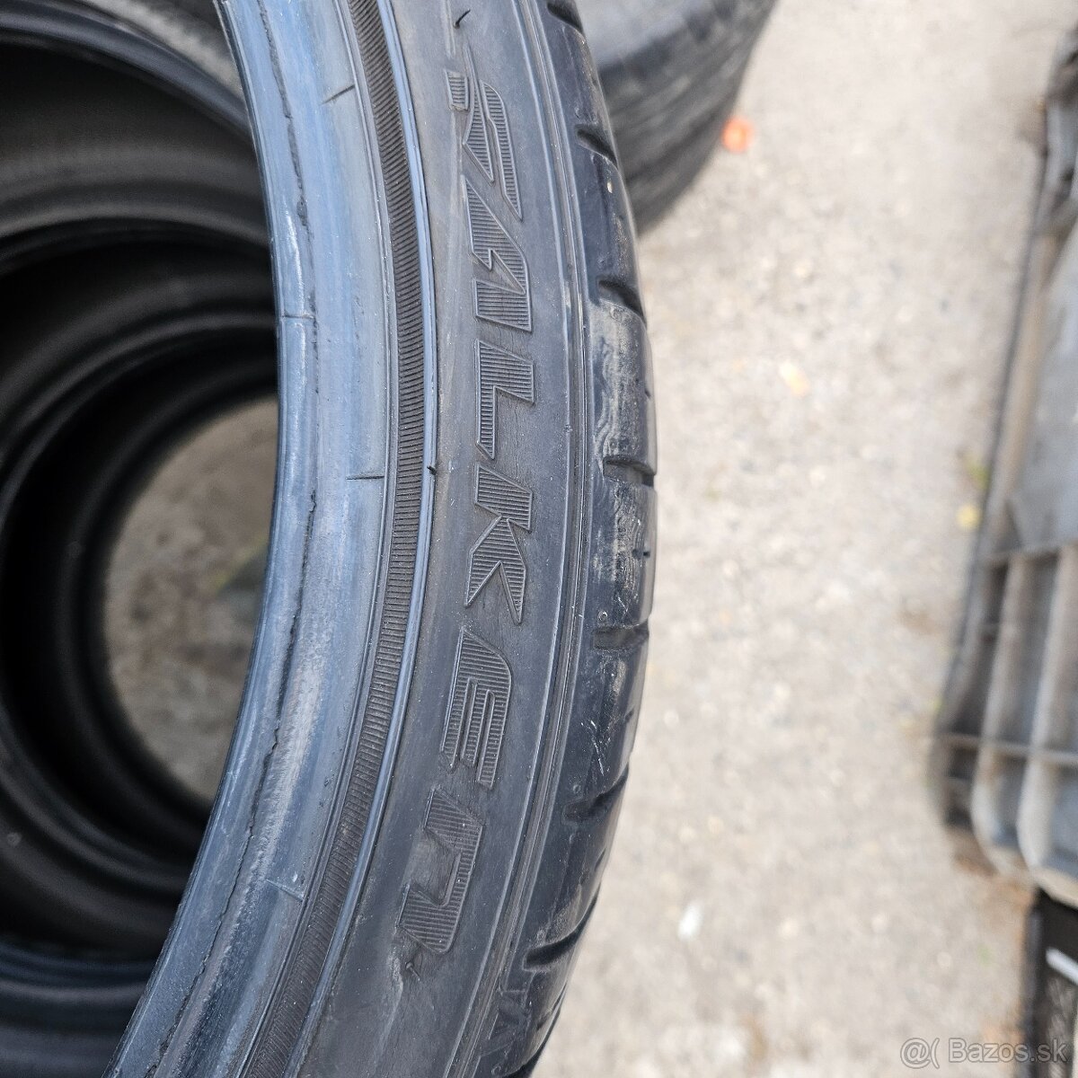 225/35 r19 Falken - 6
