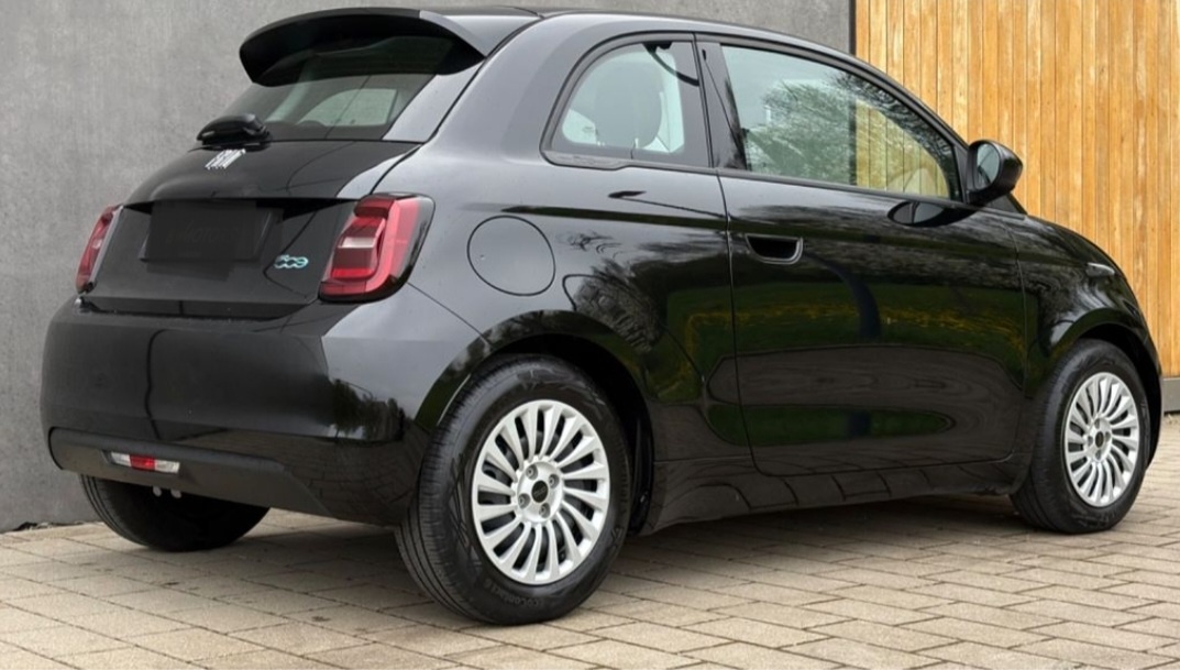 Fiat 500e 11/2022 elektromobil - 6