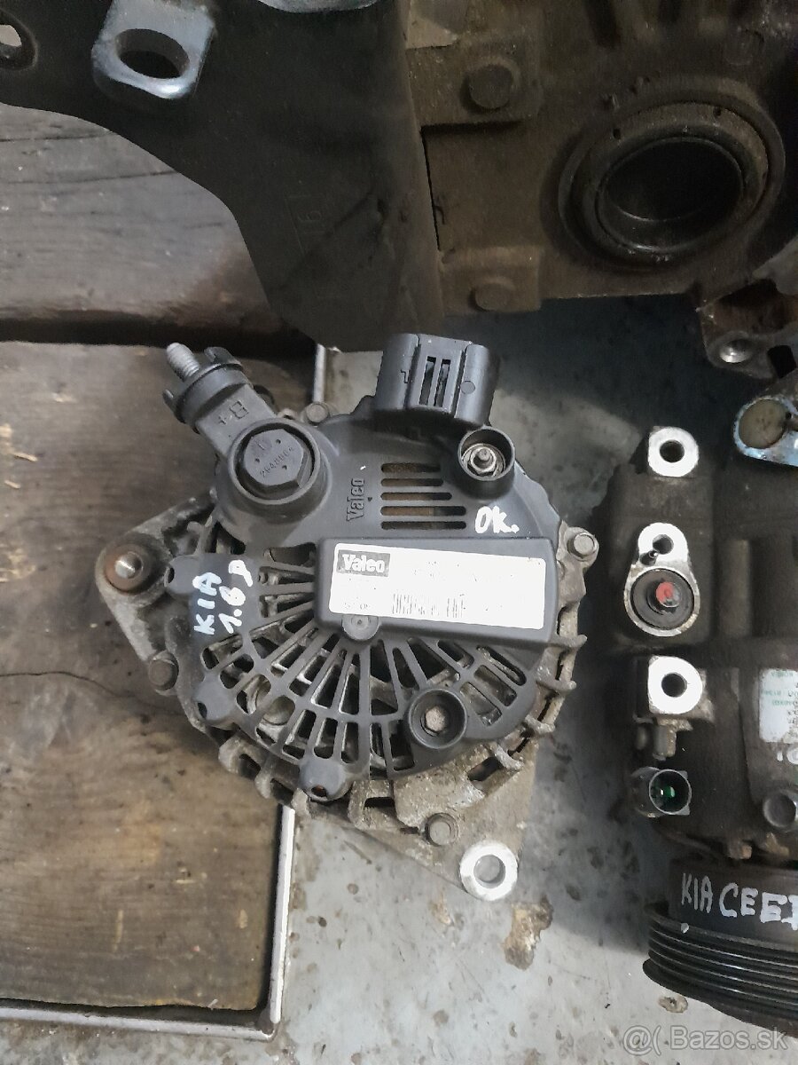 Rozpredam Kia CEED 1.6crdi - 6