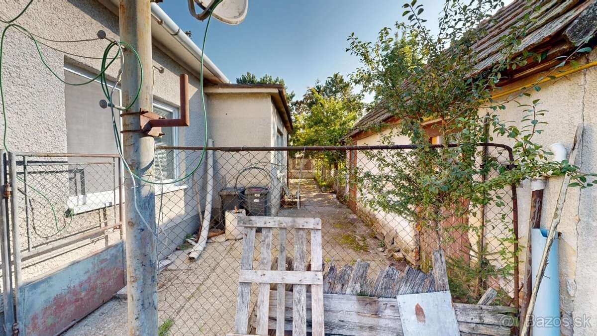 Rodinný dom na polosamote s úplným kľudom a pohodlím. - 6