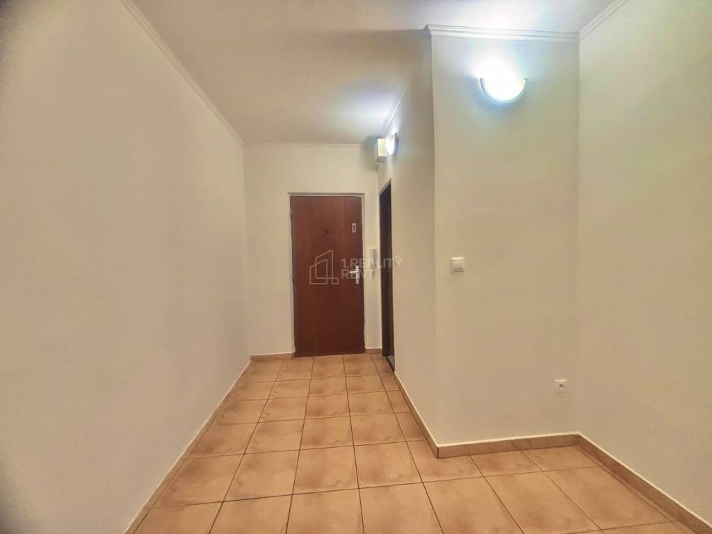 Priestranný, elegantný a slnečný 2+1 byt v top lokalite Čadc - 6