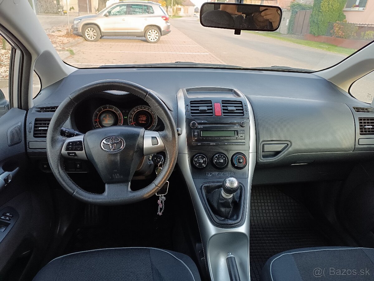 Toyota Auris 1,33 Benzín-67500 km - 6