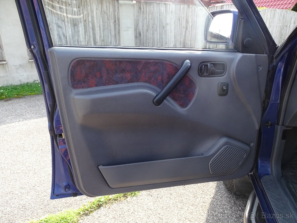 Nissan Terráno 2.7 tdi.7 miest - 6