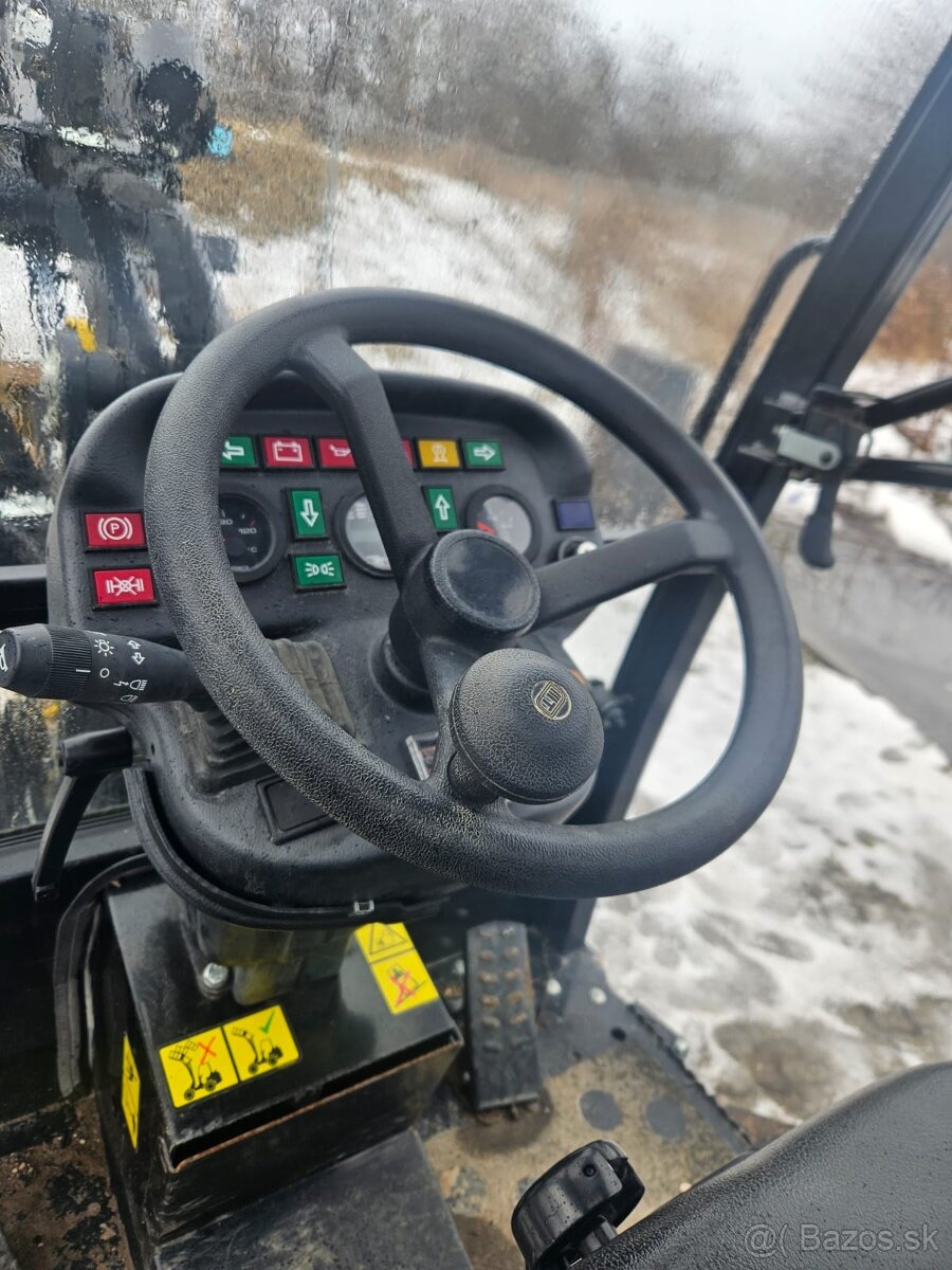 Kĺbový nakladač Kubota RT 260-2 - 6