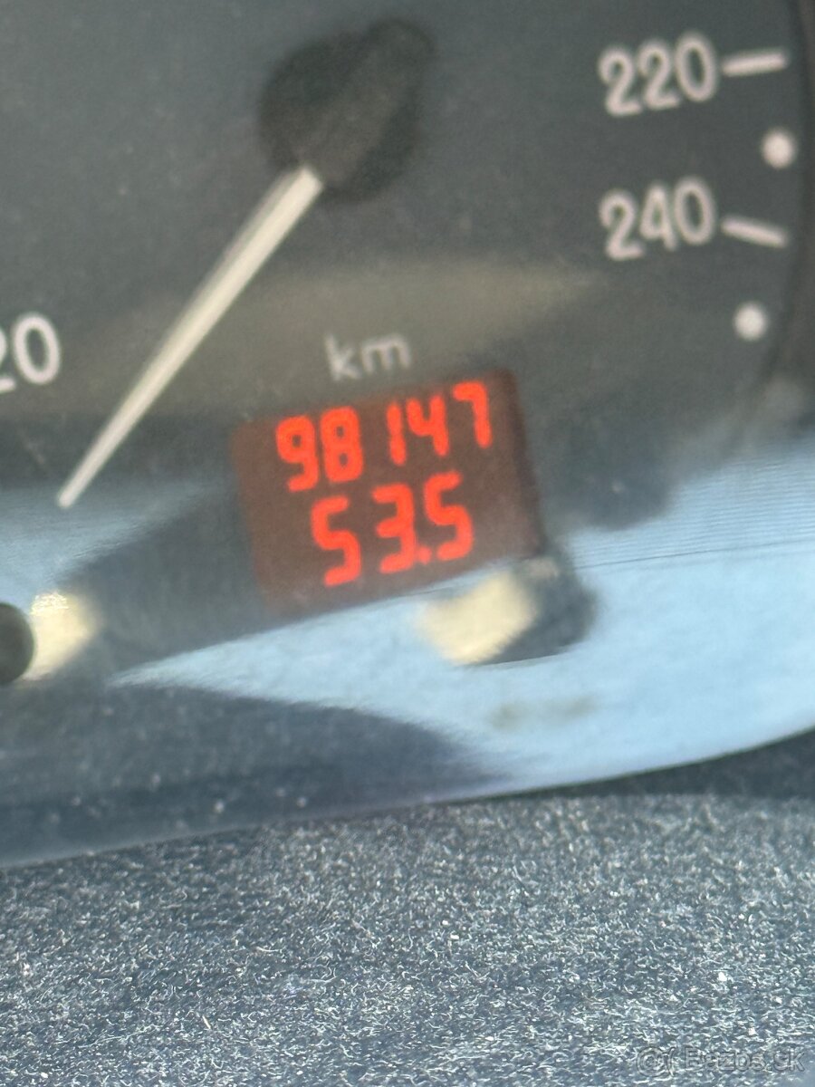 Renault Thalia 1,4 benzín super stav - 6