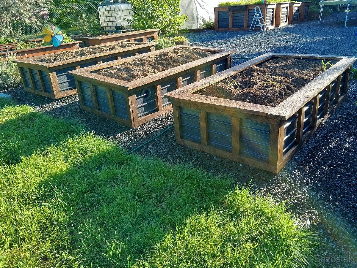 VYVÝŠENÉ ZÁHONY - 6