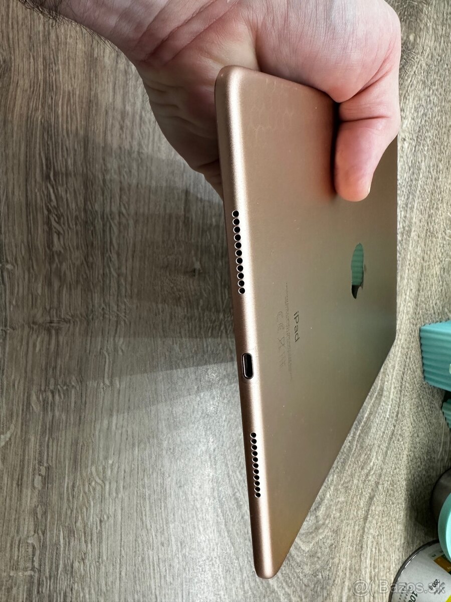 Predám iPad Air 2019 Wi-Fi, 64gb, Gold + Apple Pencil - 6