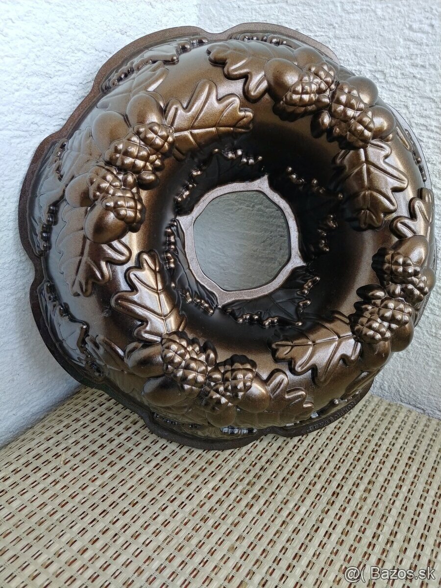 Forma na kolac / babovku AUTUMN WREATH, zn.Nordic Ware - 6