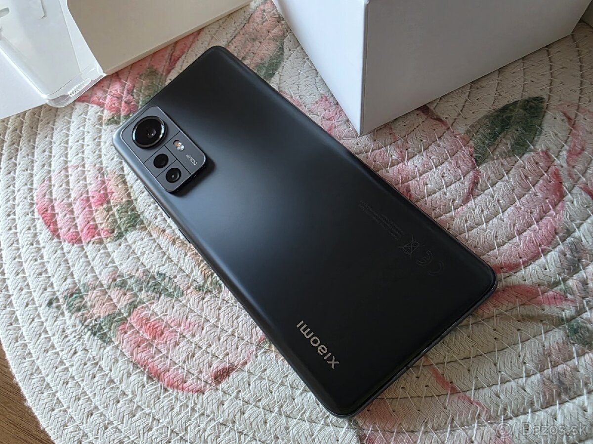 Predám Xiaomi 12 8GB/128GB - 6