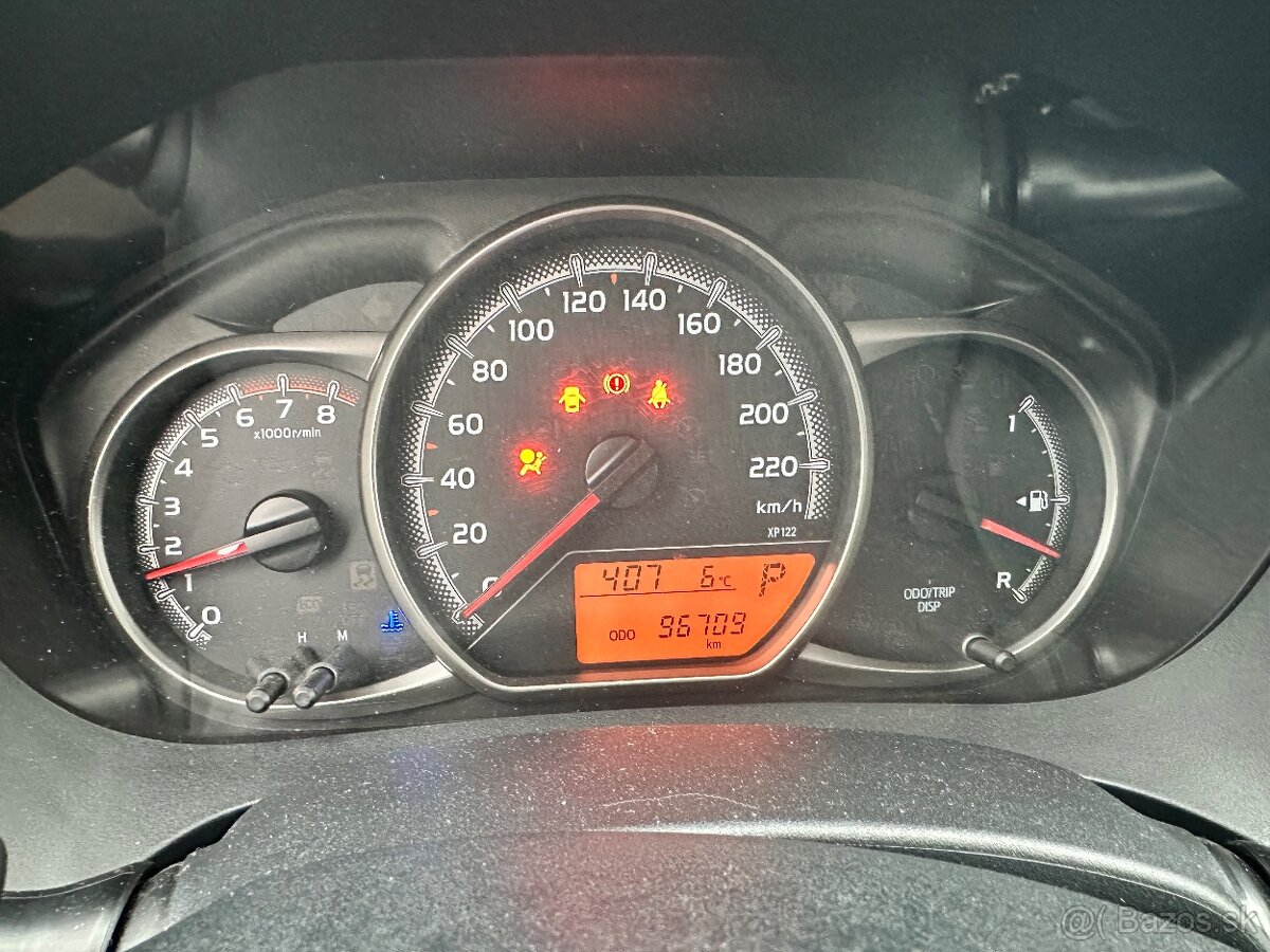 Toyota Yaris 1.3 automat - 6