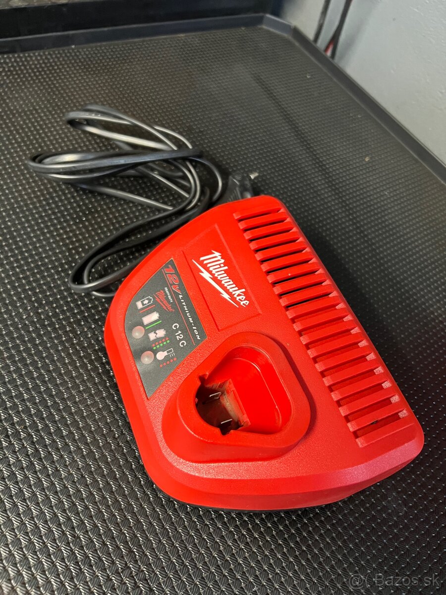 Nabíjačka Milwaukee original c12c - 6