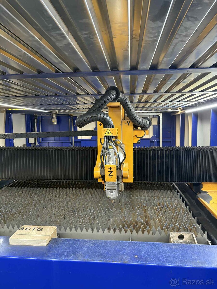 Laserový rezací stroj s 3D pálenim - 6