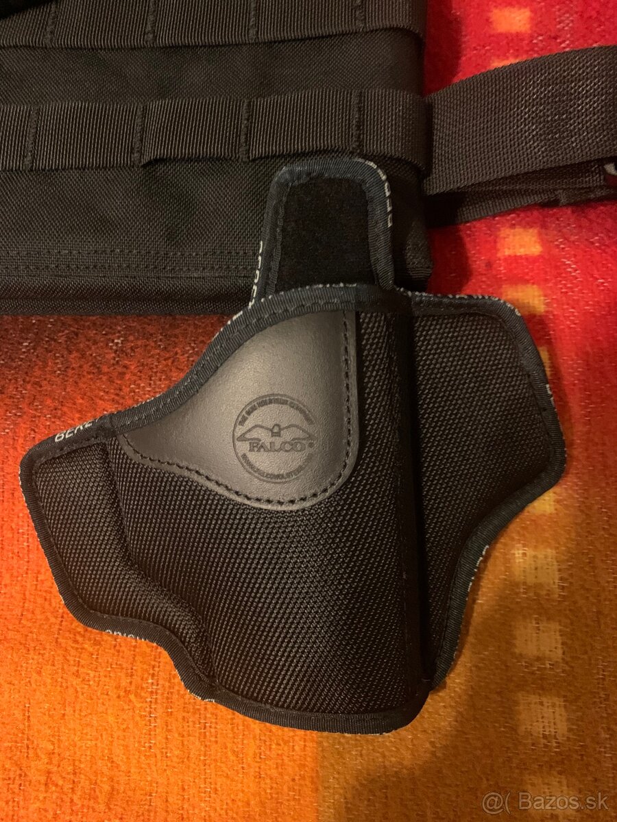 Obušok,vesta a púzdra - 6