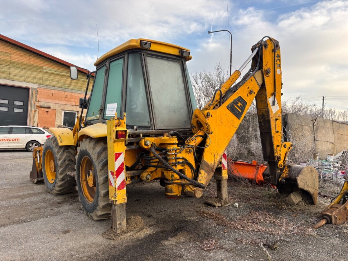 JCB 4CX 4X4 - 6