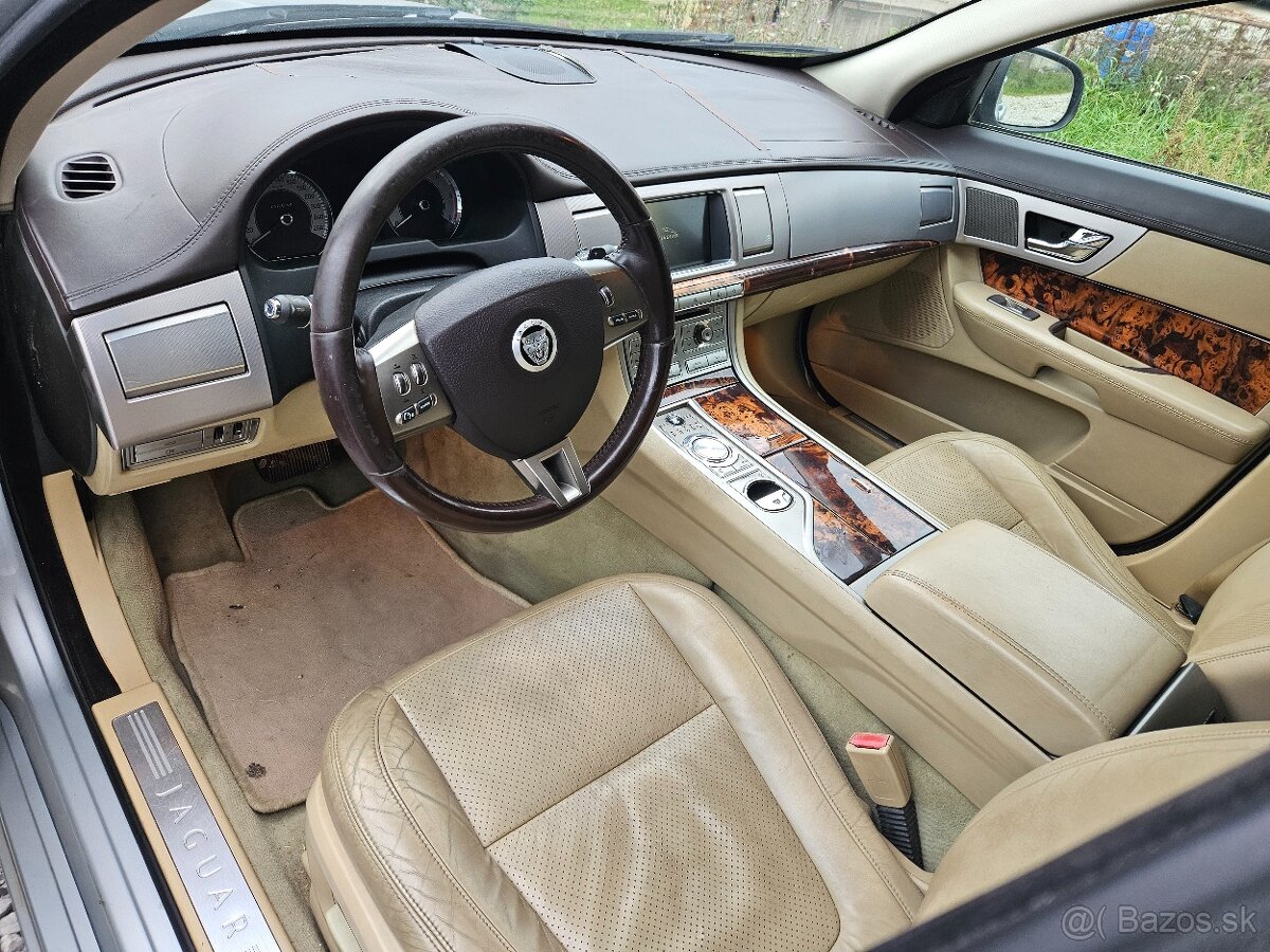 Jaguar XF 2.7D 152kw 2009 - 6
