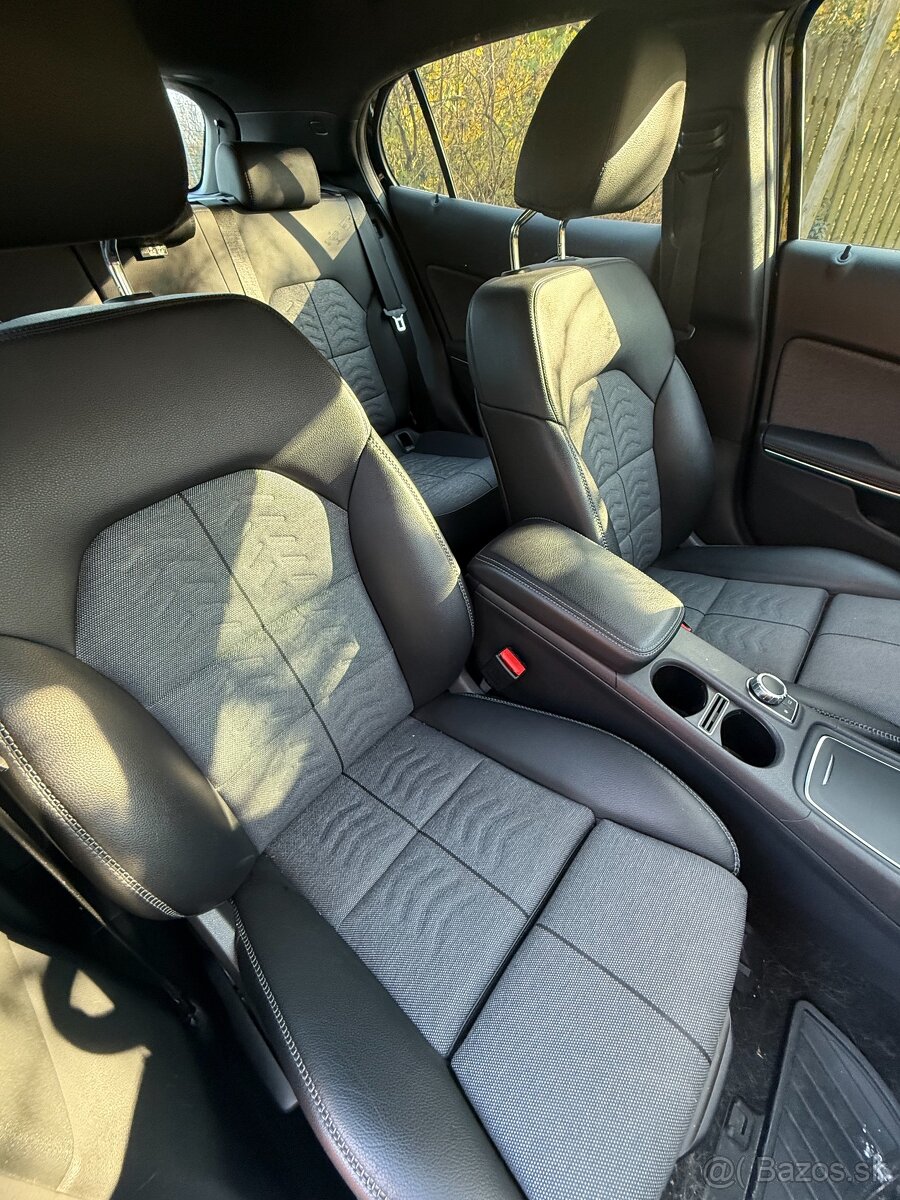 Mercedes-Benz GLA 180 d - 6