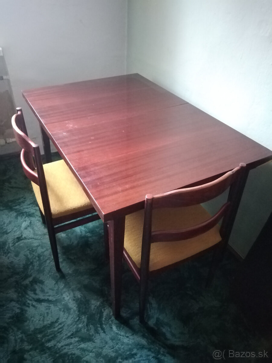 zachovalý nábytok - 6