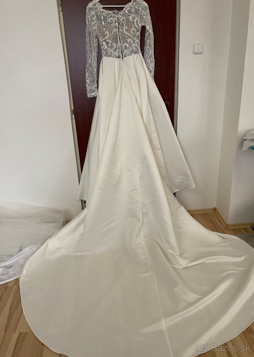 Svadobné šaty s vlečkou - 6