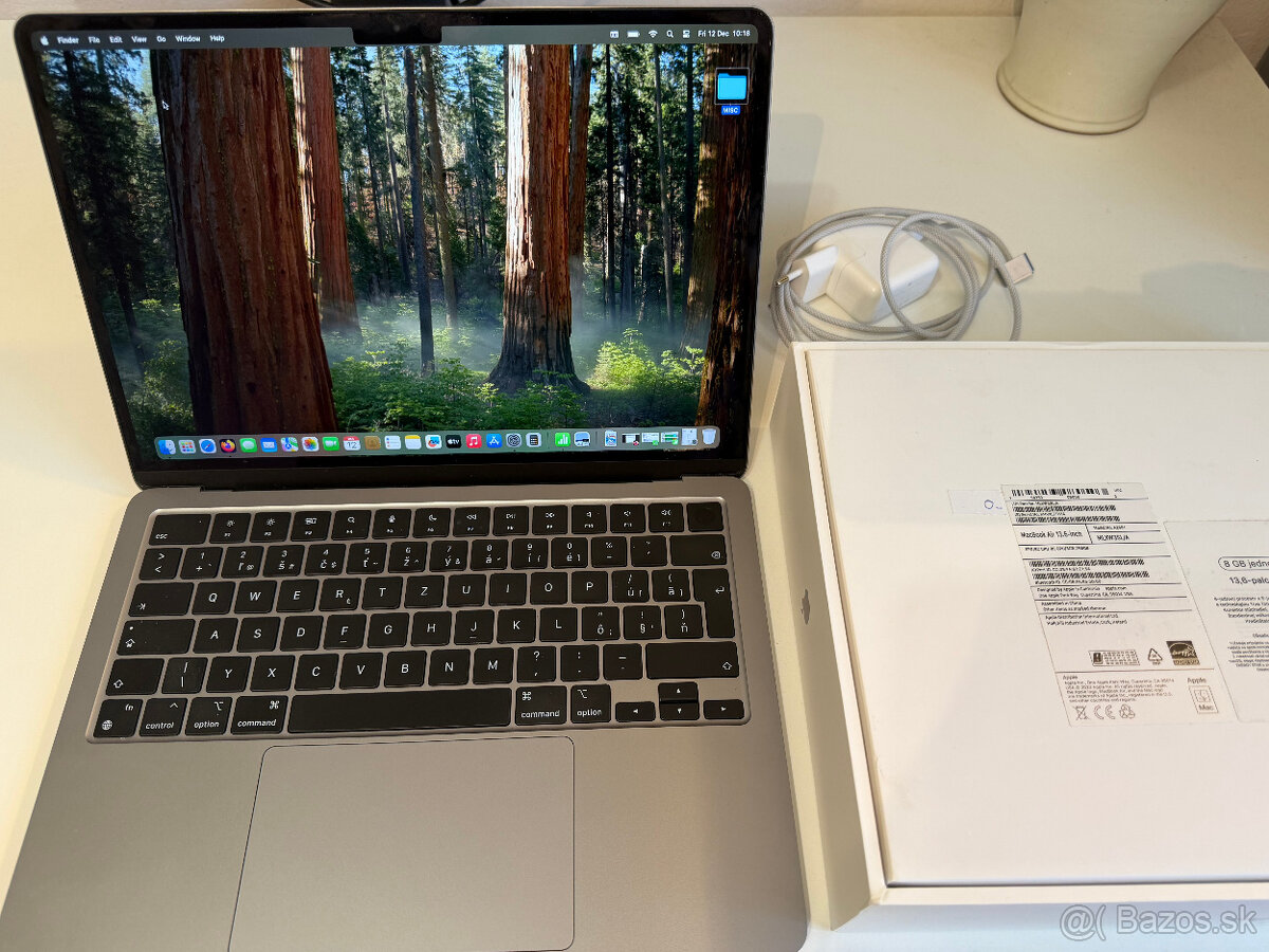 MacBook Air 13 - M2(2024)-Space Gray, 8GB/256 GB - 6