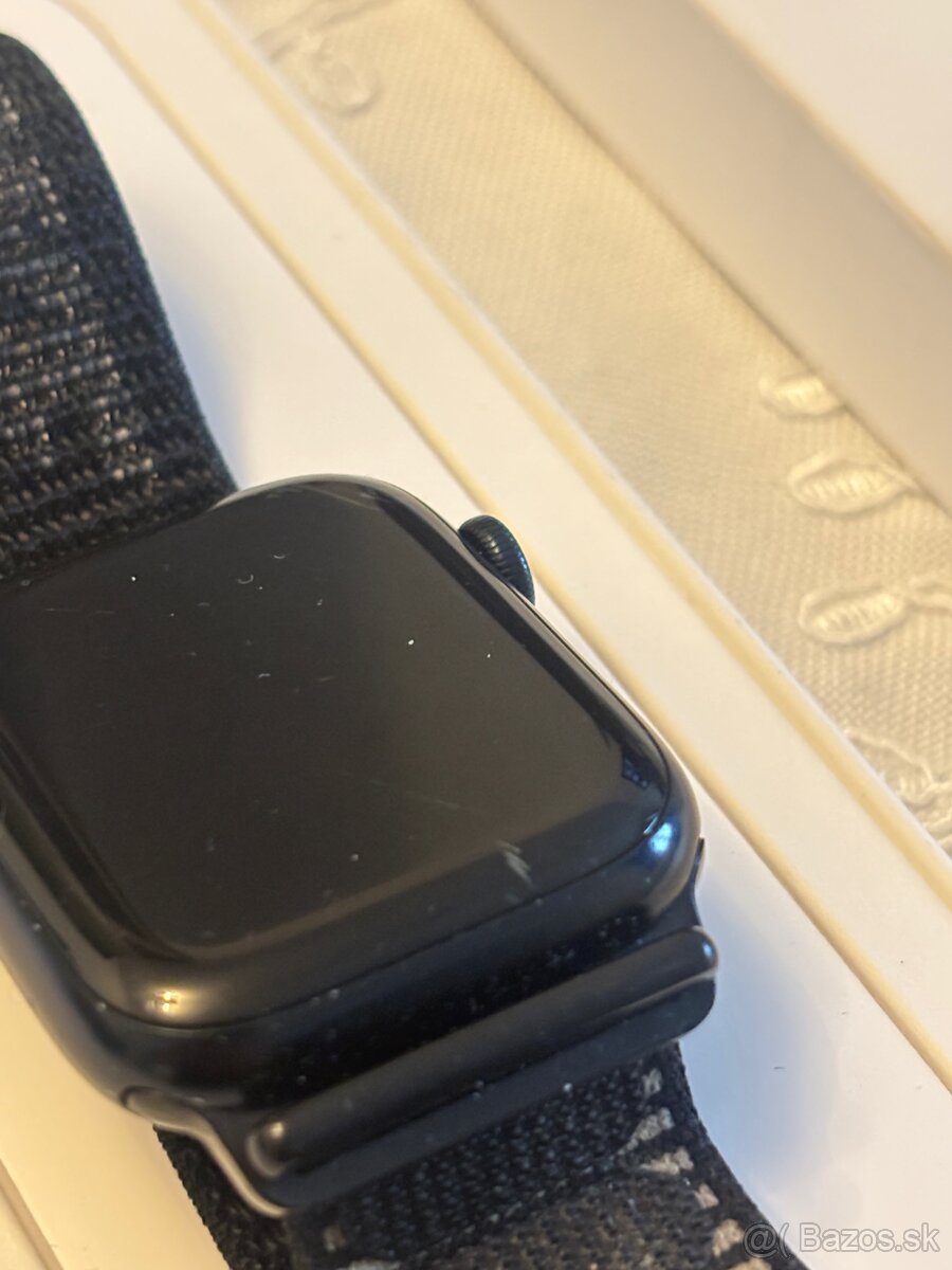Apple Watch 8 45mm - 6