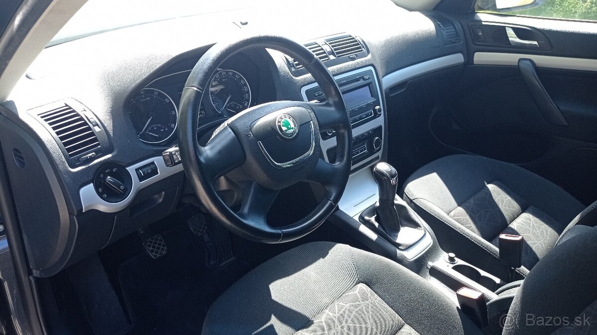 Škoda Octavia, 1,2 TSi 77KW Klima, Serviska - 6