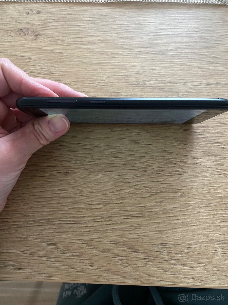 Huawei P9 Lite Mini (model SLA-L02), 2017 - 6