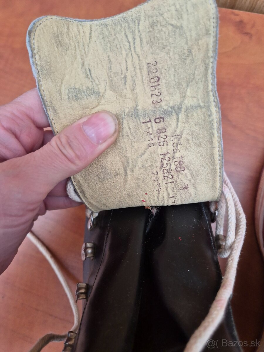 Retro staré lyžiarky - 6