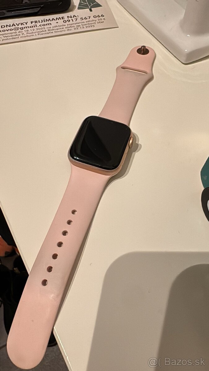 Apple Watch 4, 40mm - 6