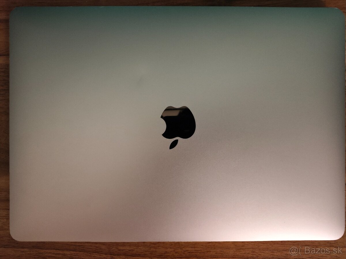 MacBook Air 2020 | i7 • 8GB • 512GB SSD - 6