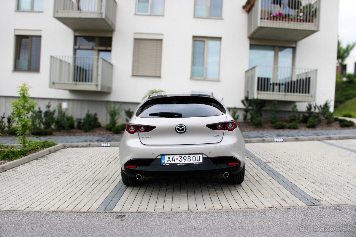 Mazda 3 2.5 e-Skyactiv G140 mHEV Takumi, V záruke,BOSE audio - 6