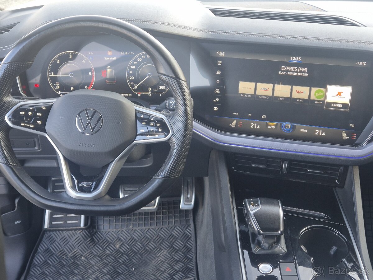 Volkswagen Touareg 3,0 TDI R- Line 170kW odpoĉet DPH. - 6