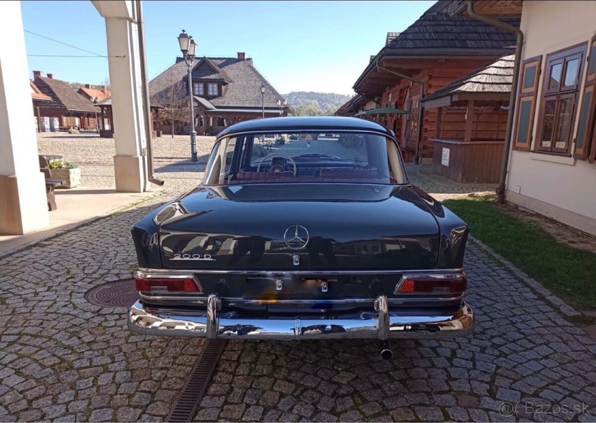 Mercedes-Benz E W110 200D - 6