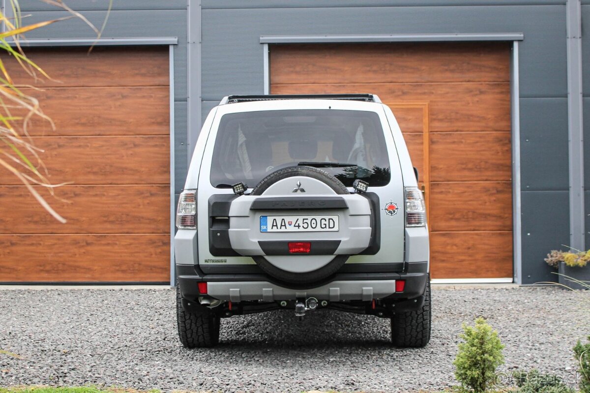 Mitsubishi Pajero 3.2DI-D LWB A/T KOMPLETNA REKONSTRUKCIA - 6