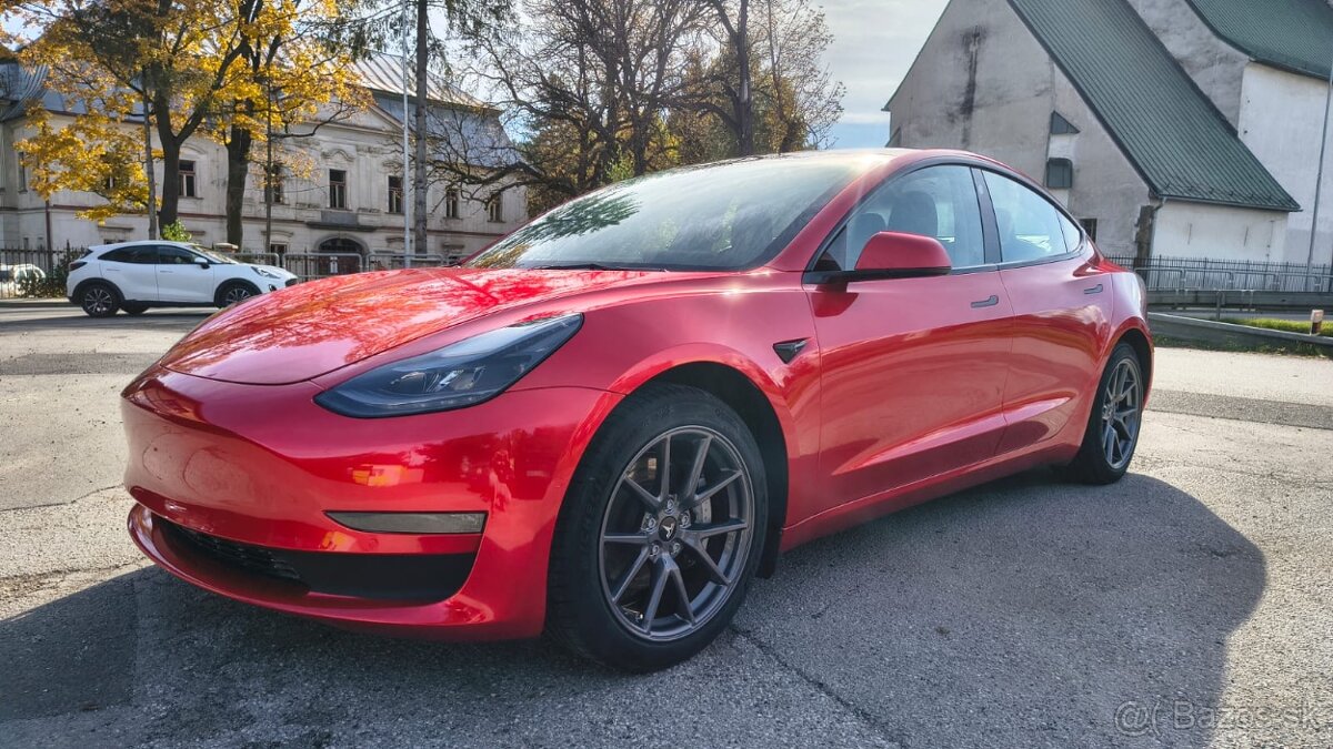 Tesla 3 Long Range Refresh 2021 - 6