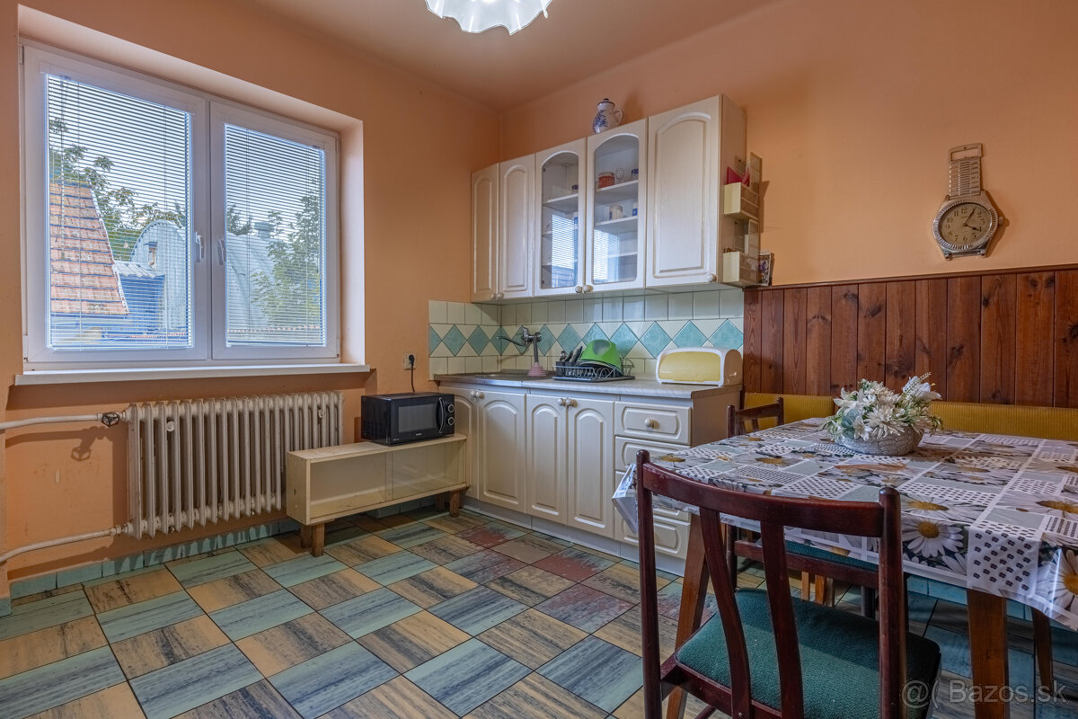 REZERVOVANÉ Na predaj 5 izbový rodinný dom s malým pozemk - 6