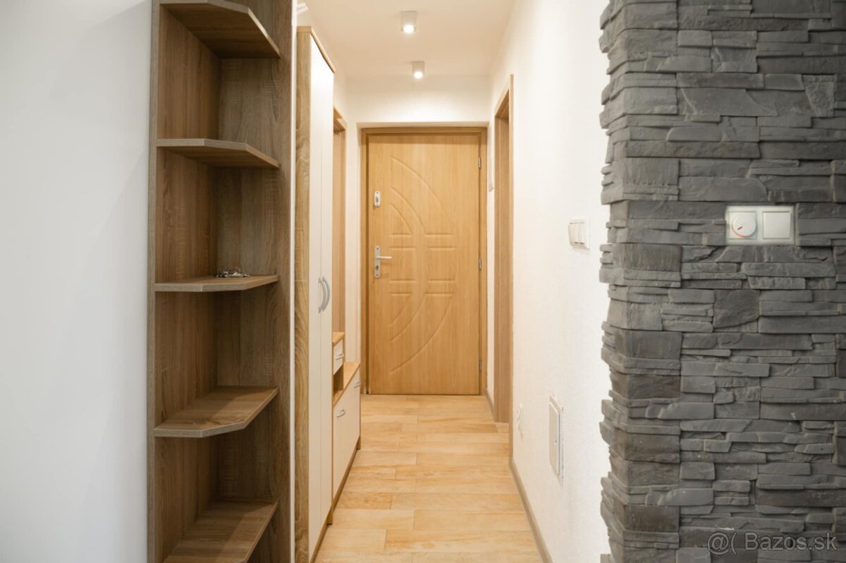Prenajom 2i byt v centre - 6