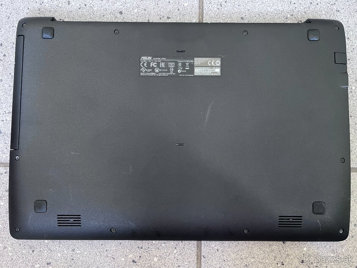 Asus X553M / Intel N2830 / 4GB RAM / 128GB SSD / 15.6" - 6