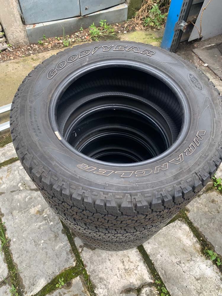 Predám GOODYEAR 265/60 R18 WRANGLER - 6