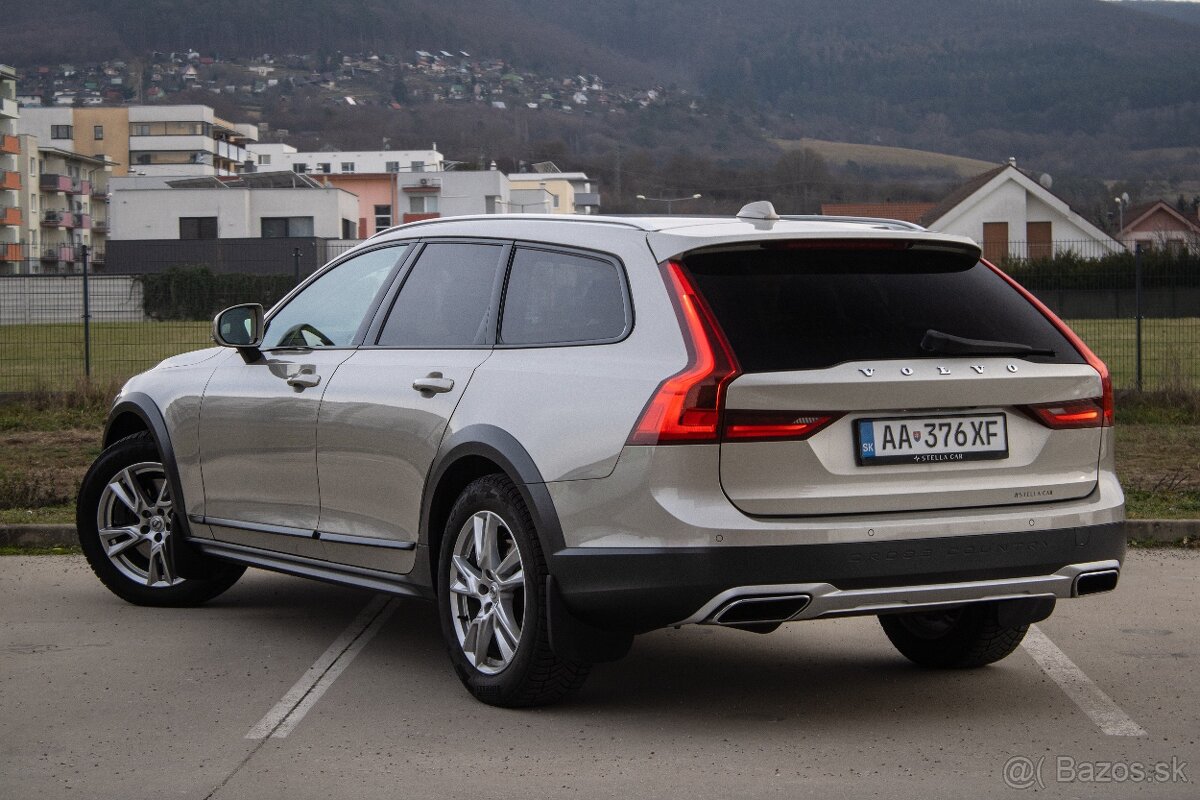 Volvo V90 CC Cross Country D5 AWD, 173kW, A8 - 6