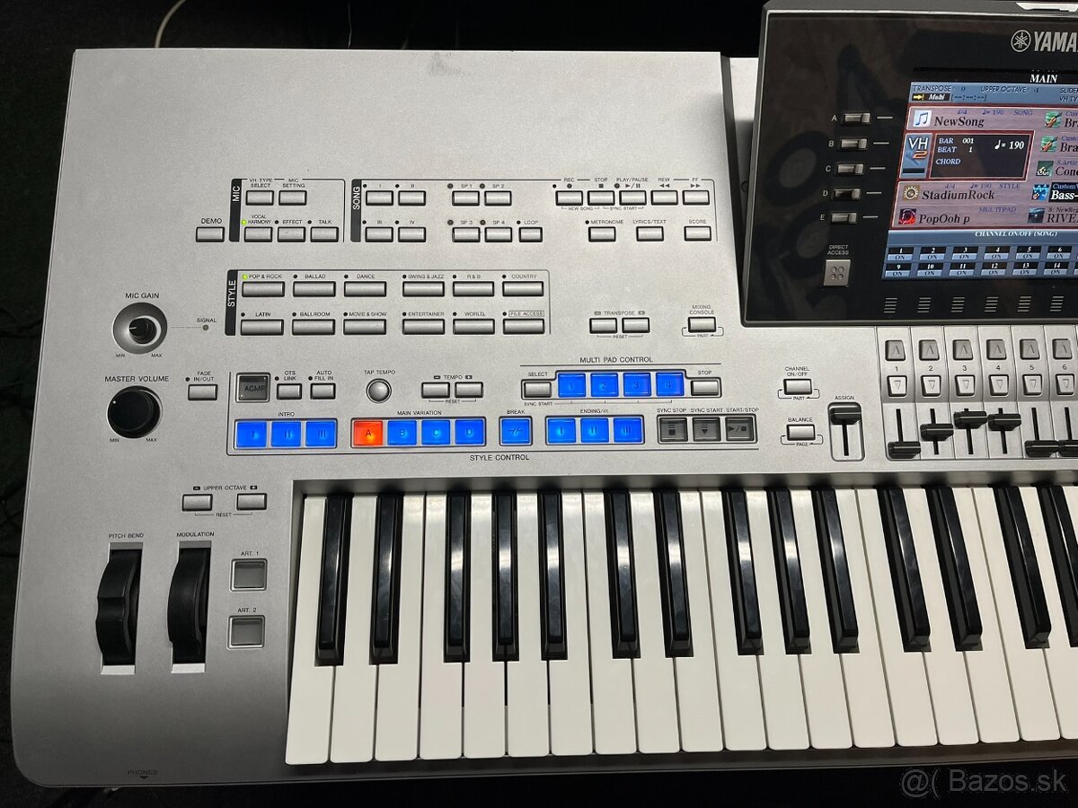 Predám Yamaha Tyros 4 - 6