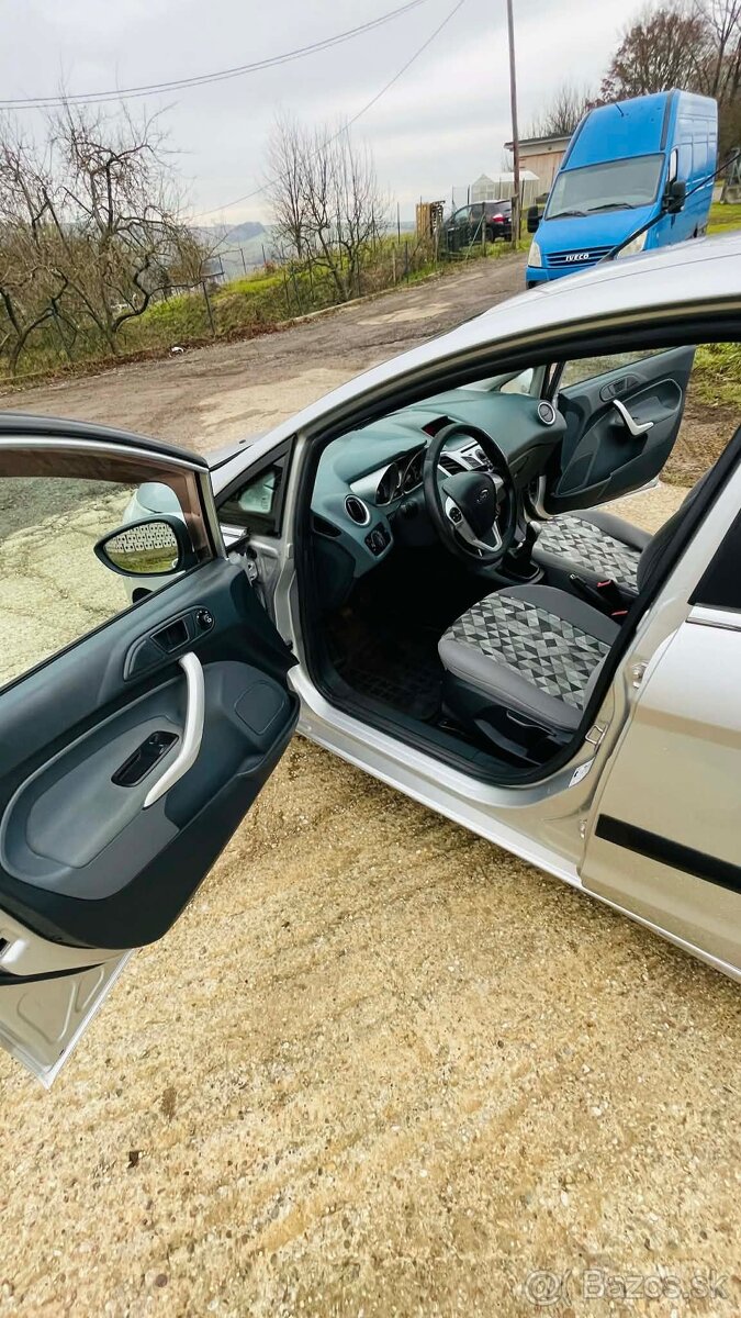 Ford fiesta - 6